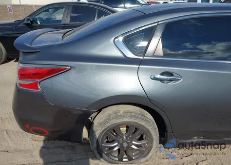 2015 Nissan Altima 2.5 S z USA, uszkodzony, nr VIN 1N4AL3AP5FN902234